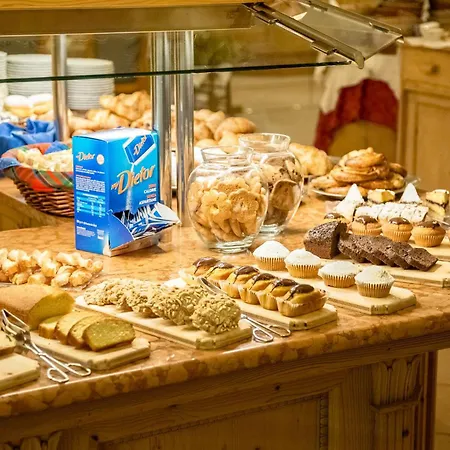 Leres Pastry מלון